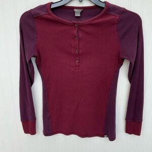 Size M, Eddie Bauer Henley